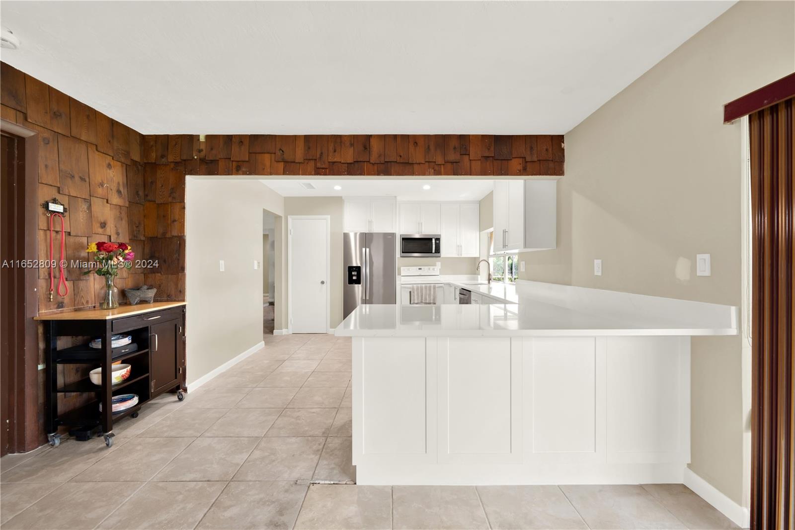 OAKLAND ACRES - Residential