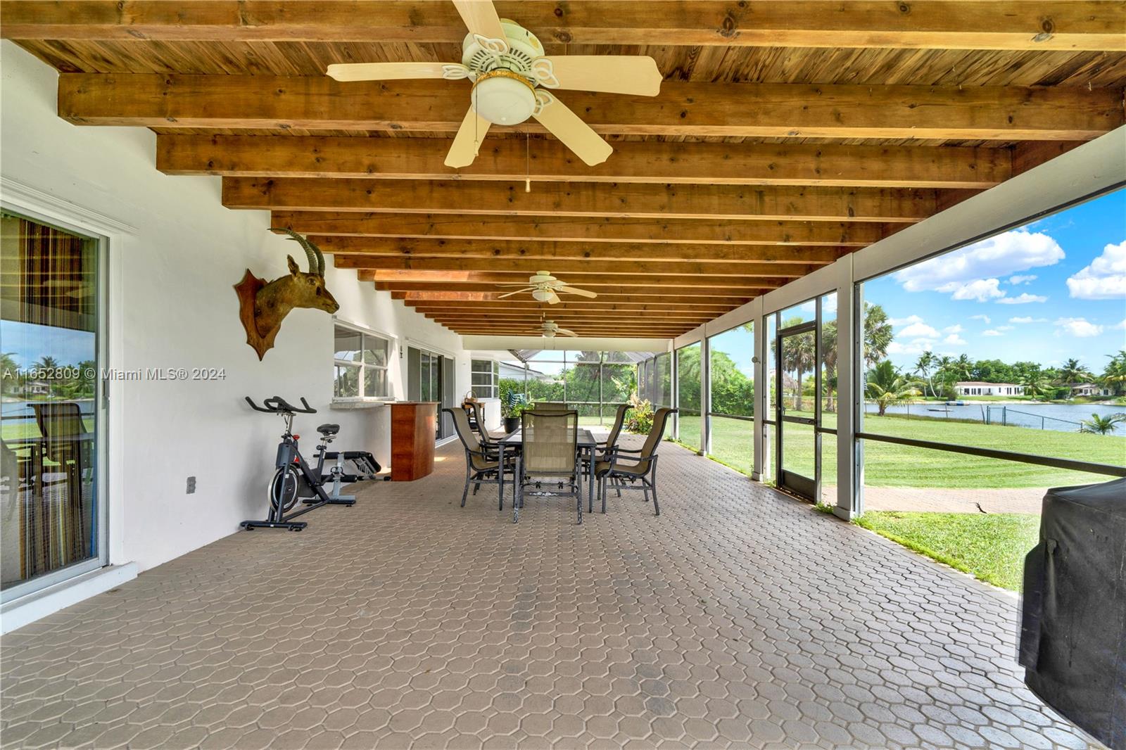 OAKLAND ACRES - Residential