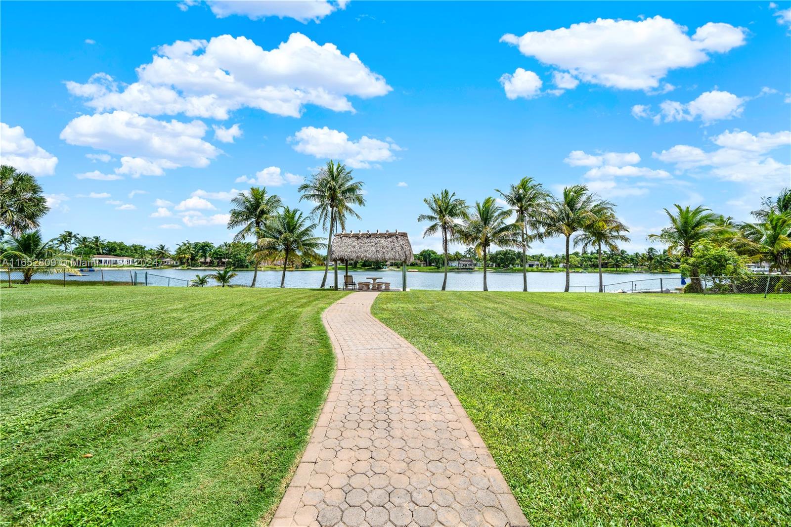 OAKLAND ACRES - Residential