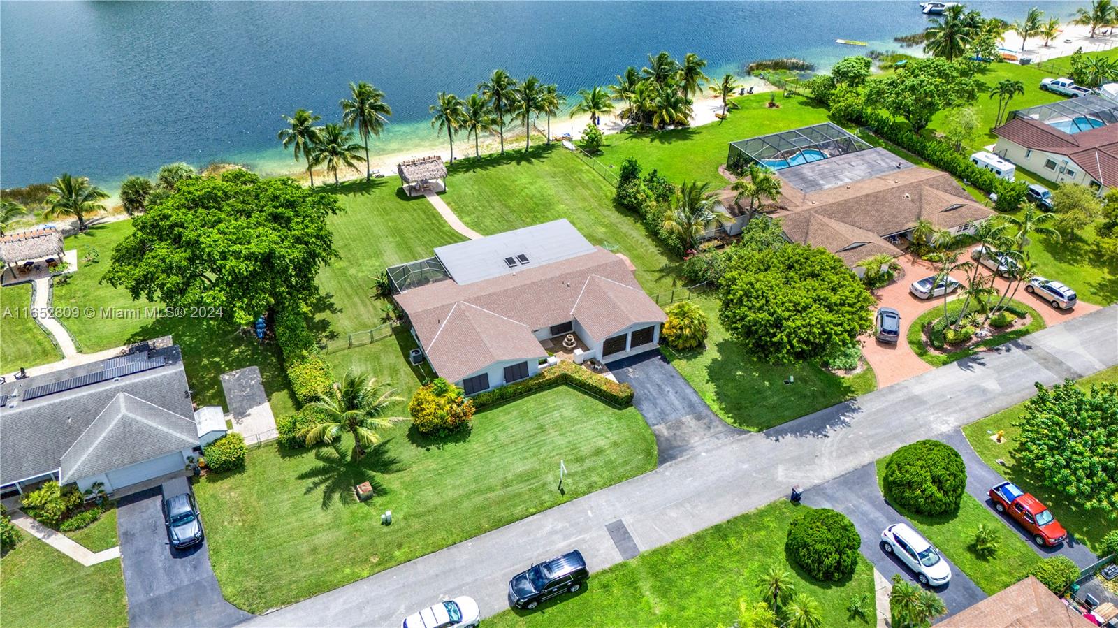 OAKLAND ACRES - Residential