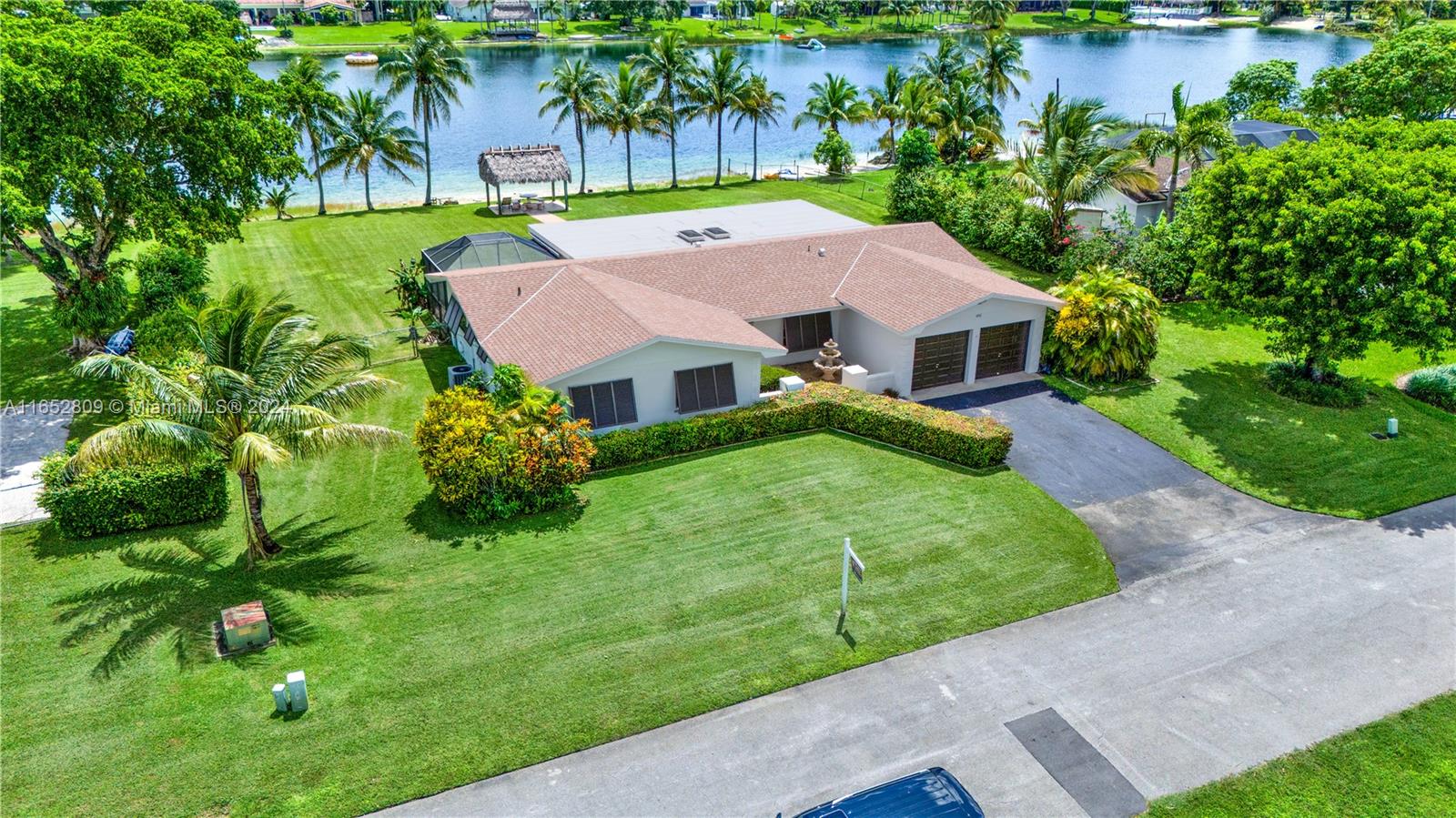 OAKLAND ACRES - Residential