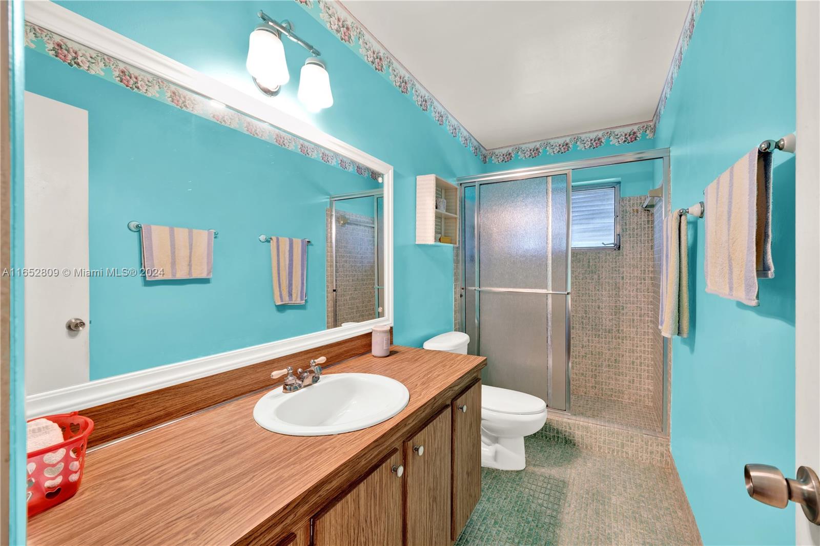 OAKLAND ACRES - Residential