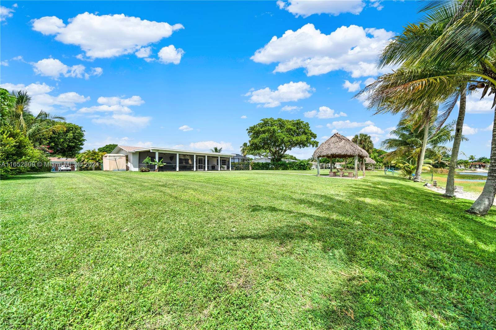 OAKLAND ACRES - Residential