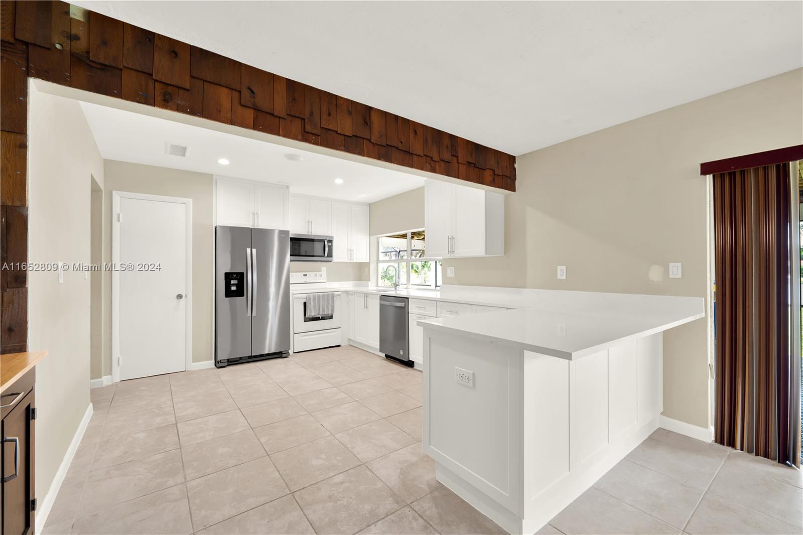 OAKLAND ACRES - Residential