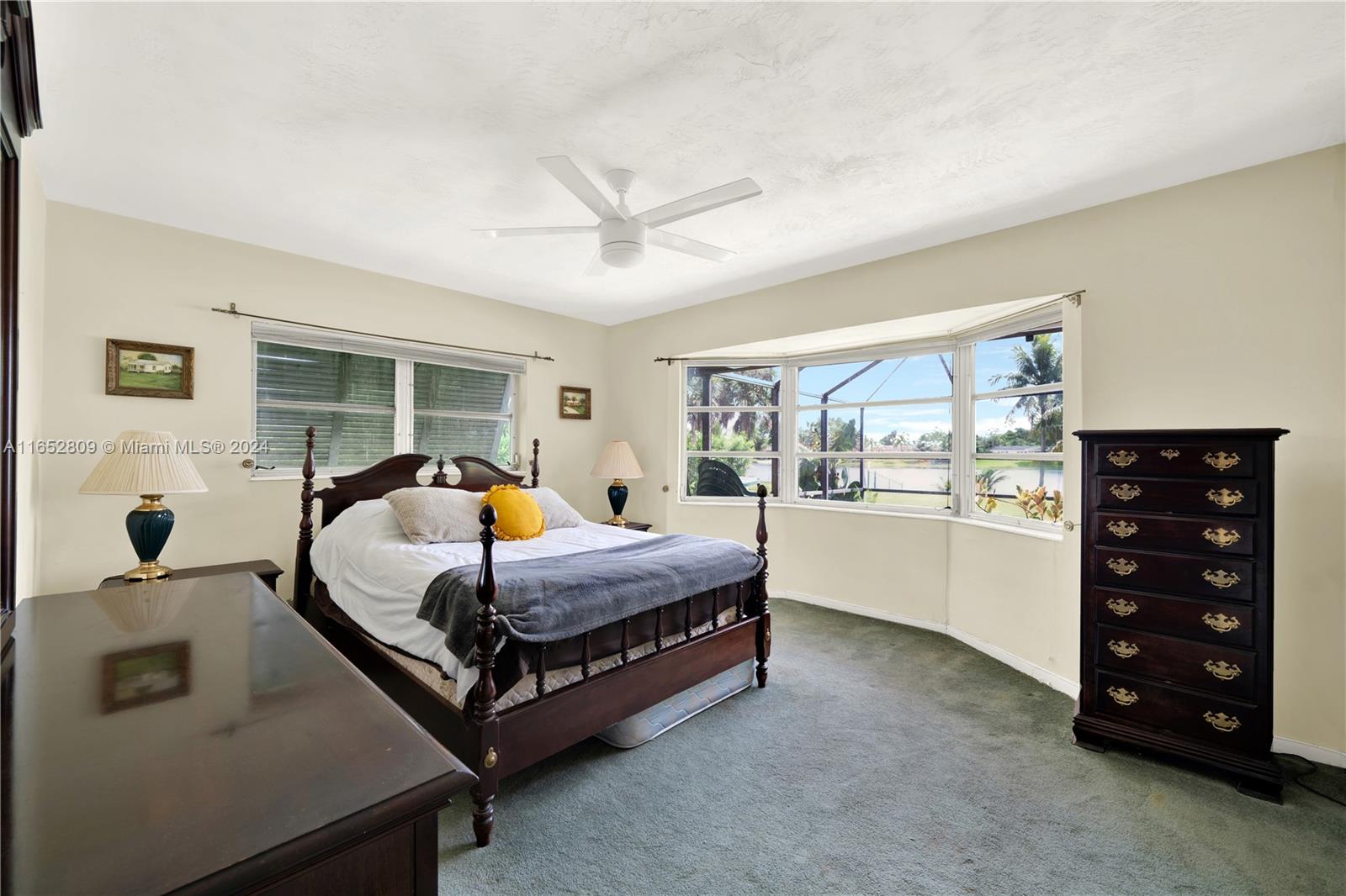 OAKLAND ACRES - Residential