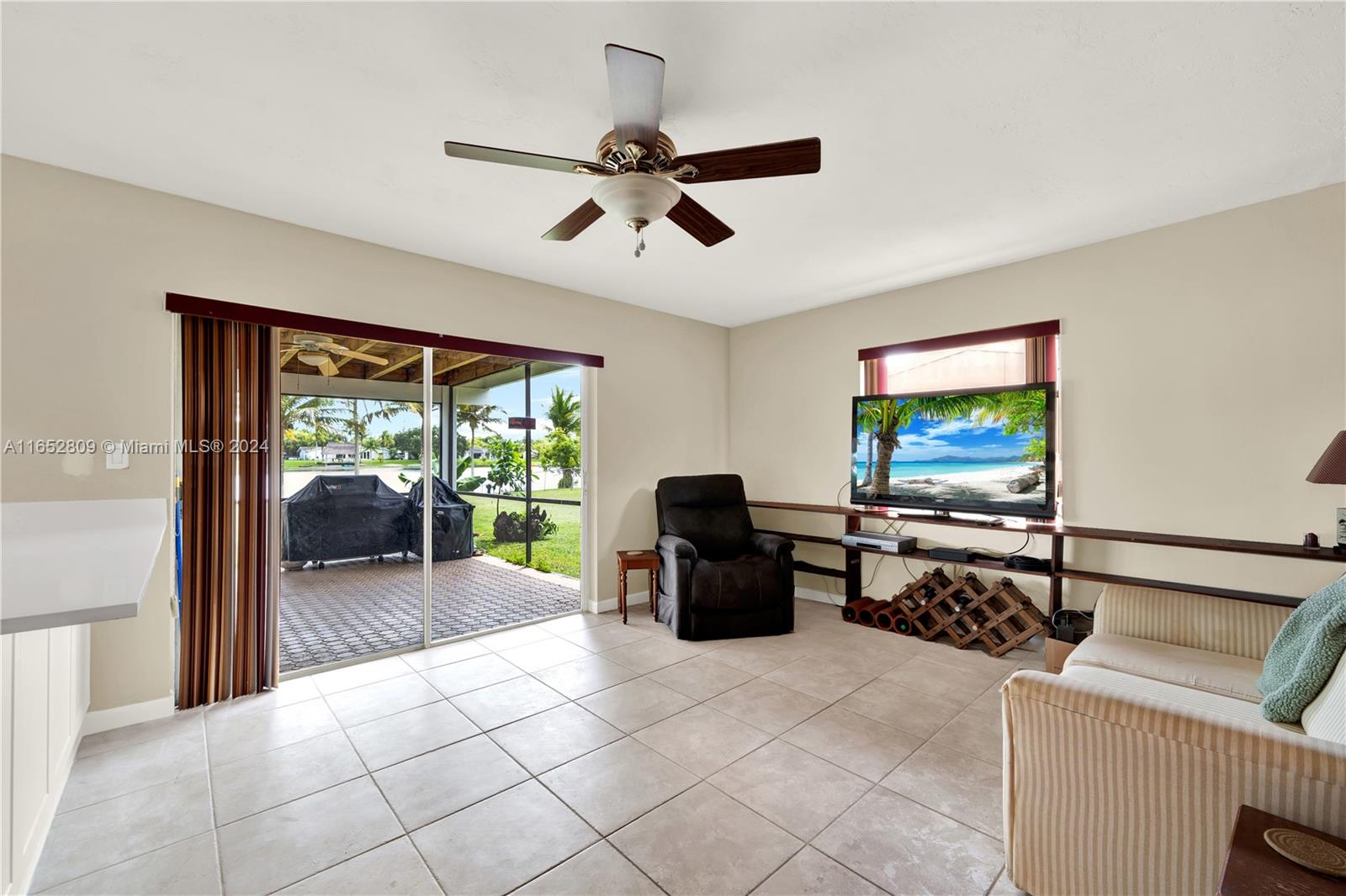 OAKLAND ACRES - Residential