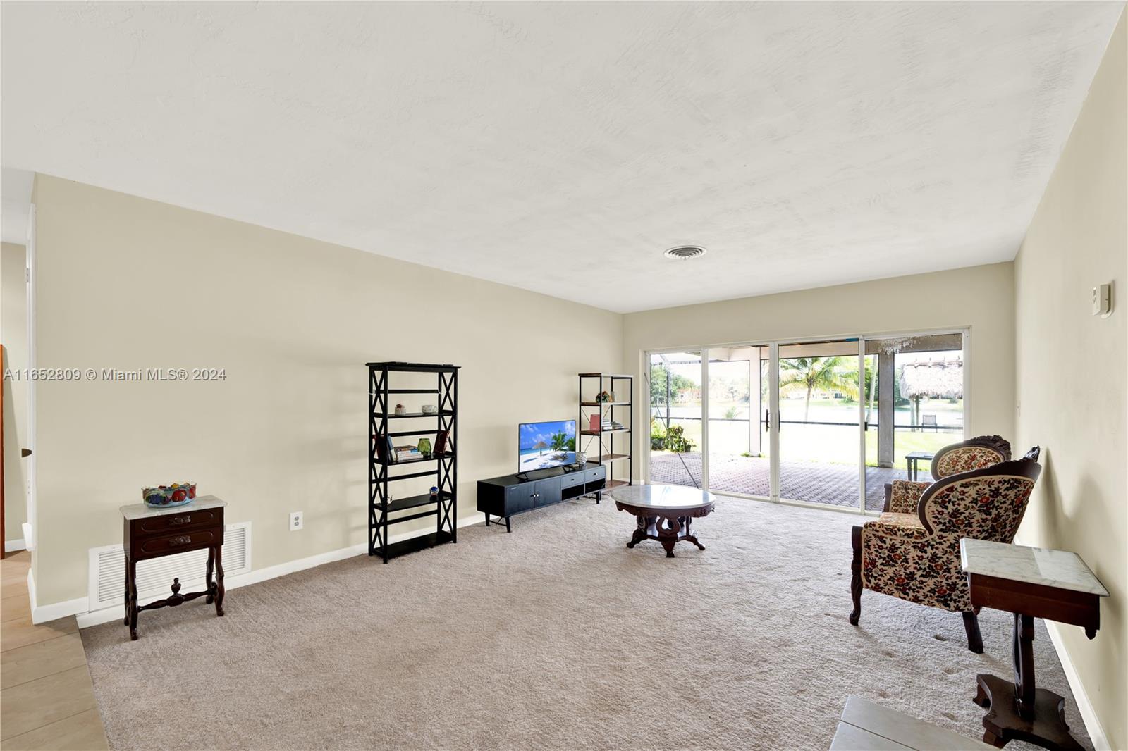 OAKLAND ACRES - Residential