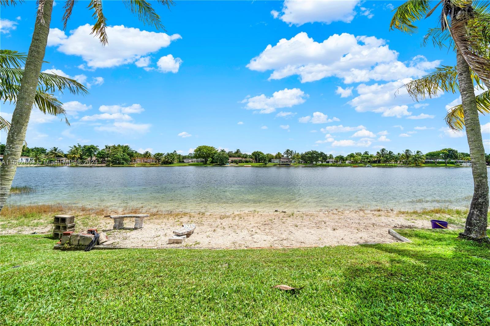 OAKLAND ACRES - Residential