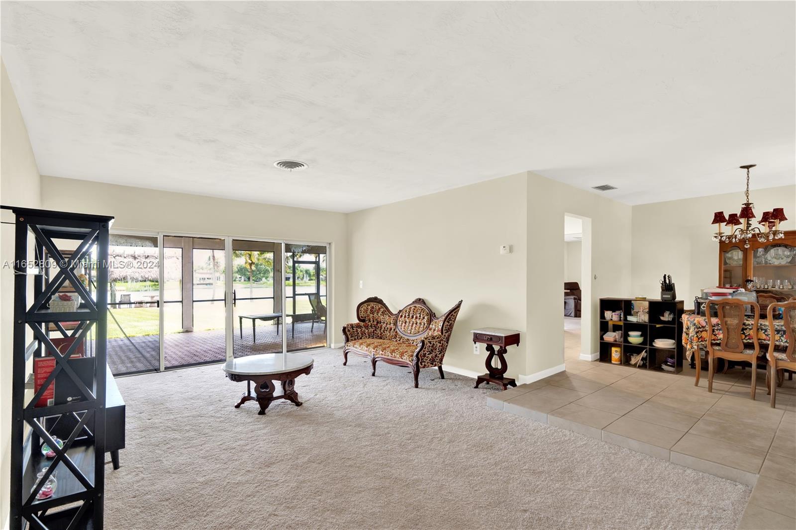 OAKLAND ACRES - Residential
