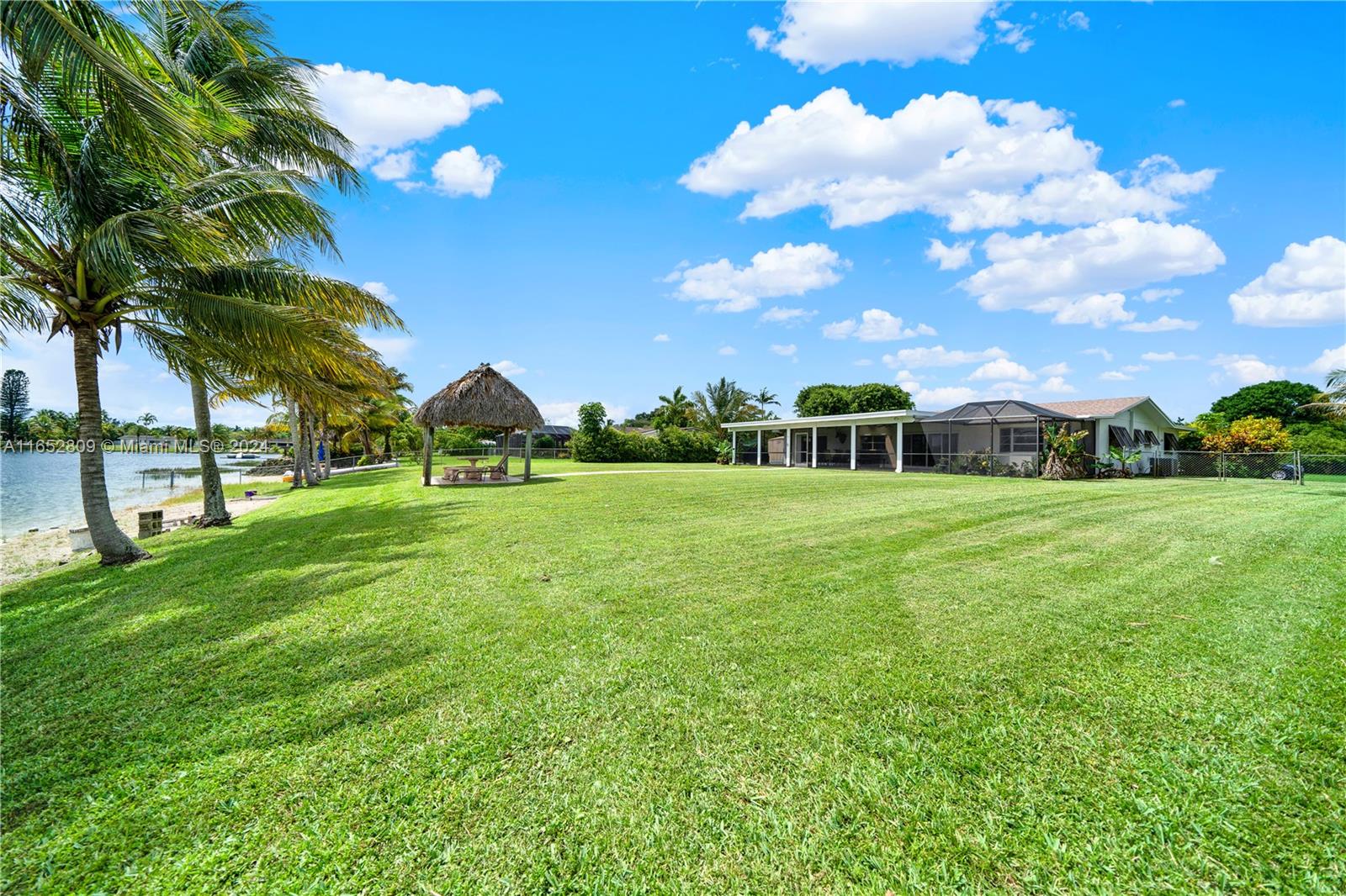 OAKLAND ACRES - Residential