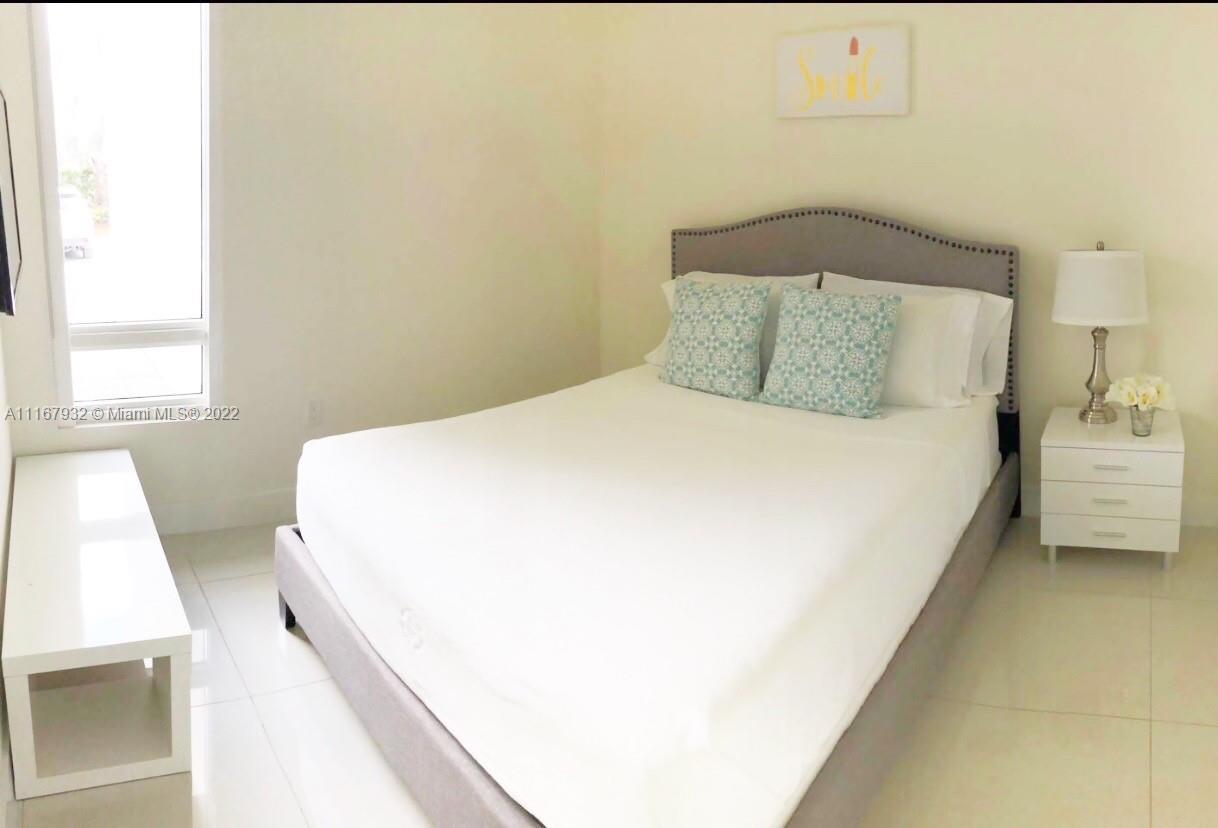 LANDMARK AT DORAL CONDO - Residential Lease