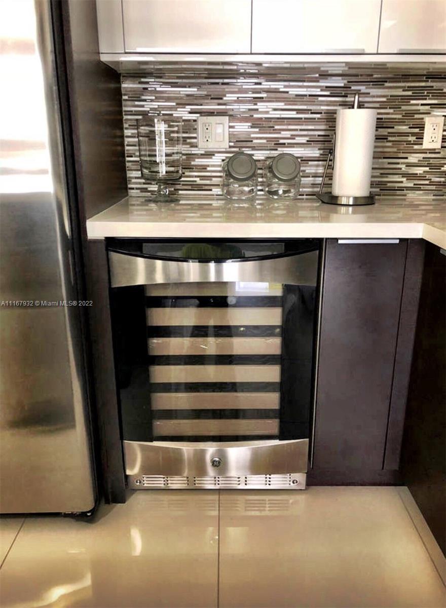 LANDMARK AT DORAL CONDO - Residential Lease