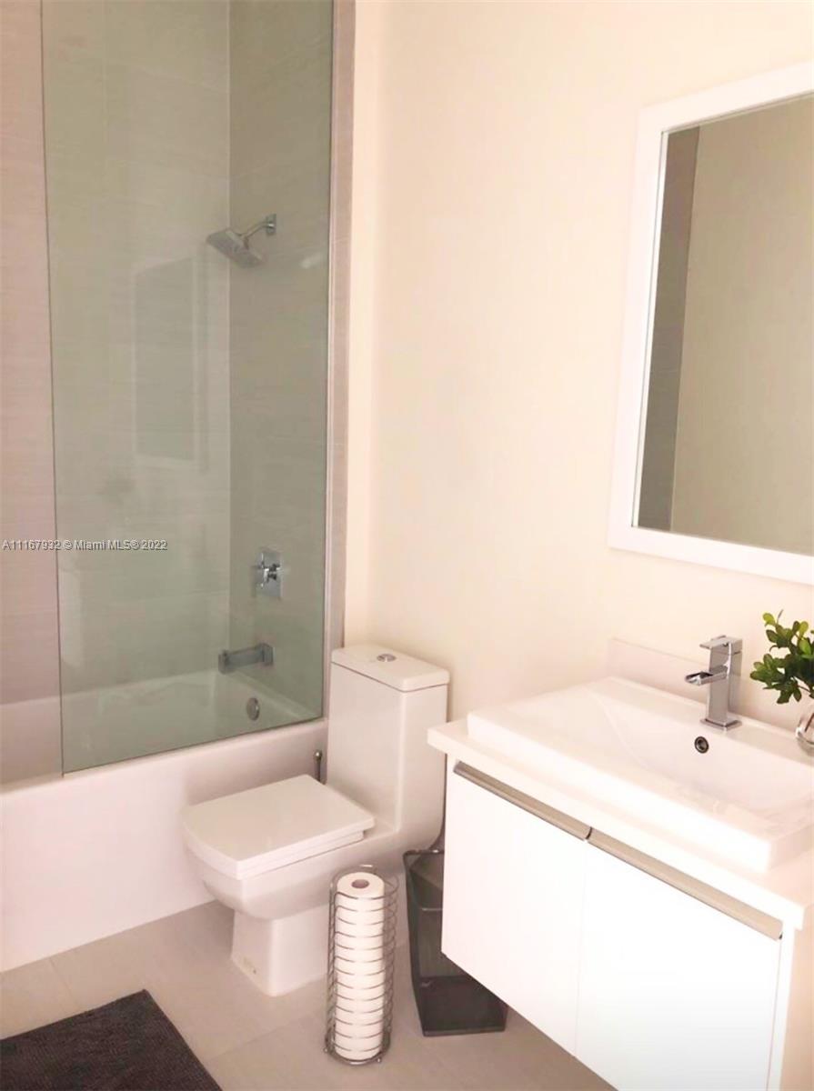 LANDMARK AT DORAL CONDO - Residential Lease