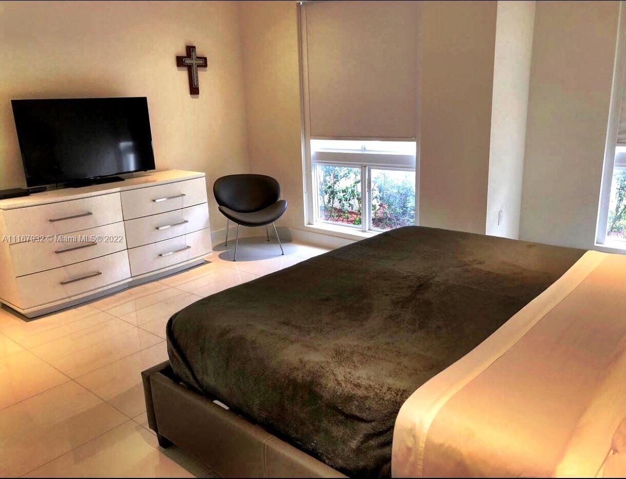 LANDMARK AT DORAL CONDO - Residential Lease