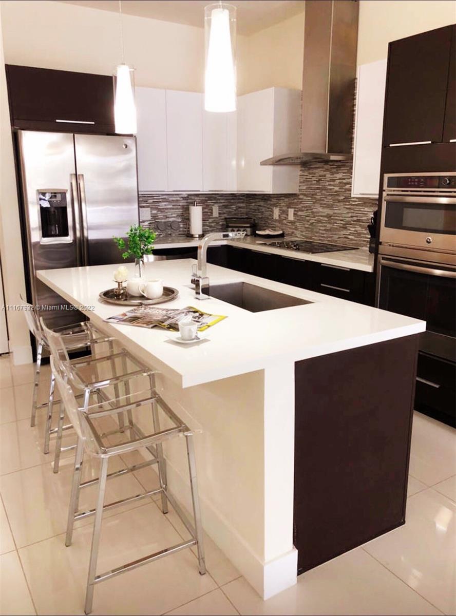 LANDMARK AT DORAL CONDO - Residential Lease
