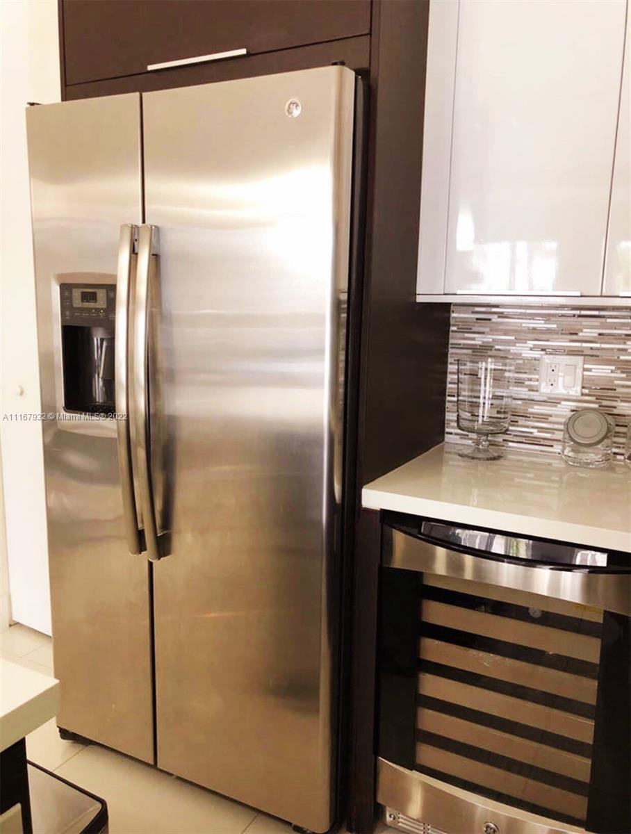 LANDMARK AT DORAL CONDO - Residential Lease