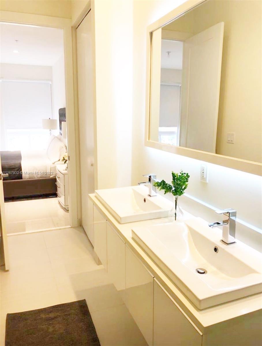 LANDMARK AT DORAL CONDO - Residential Lease