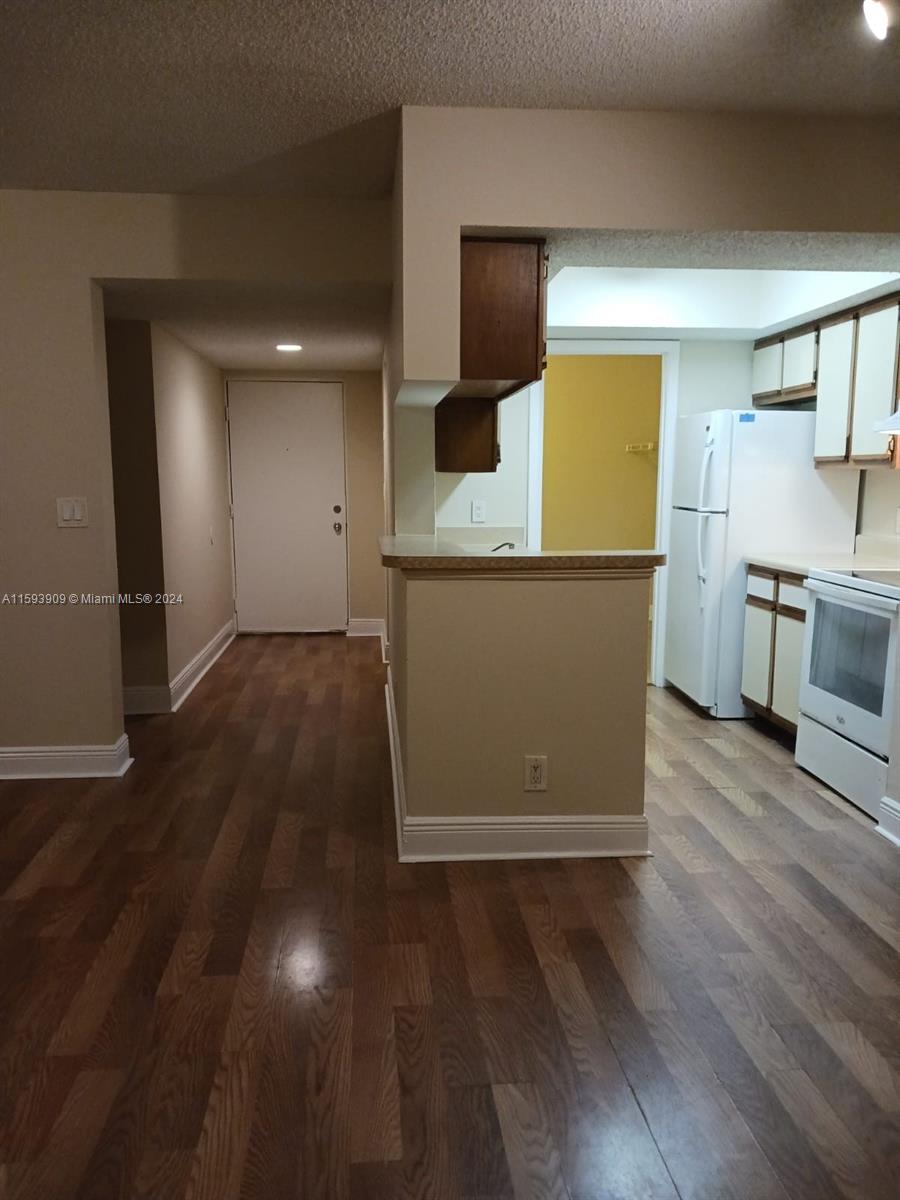 SUN VISTA GARDENS CONDO - Residential