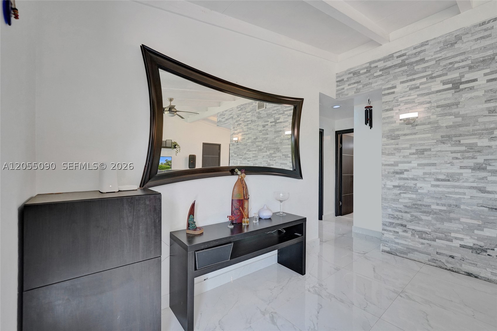 LAUDERDALE ISLES NO 2-BLK - Residential