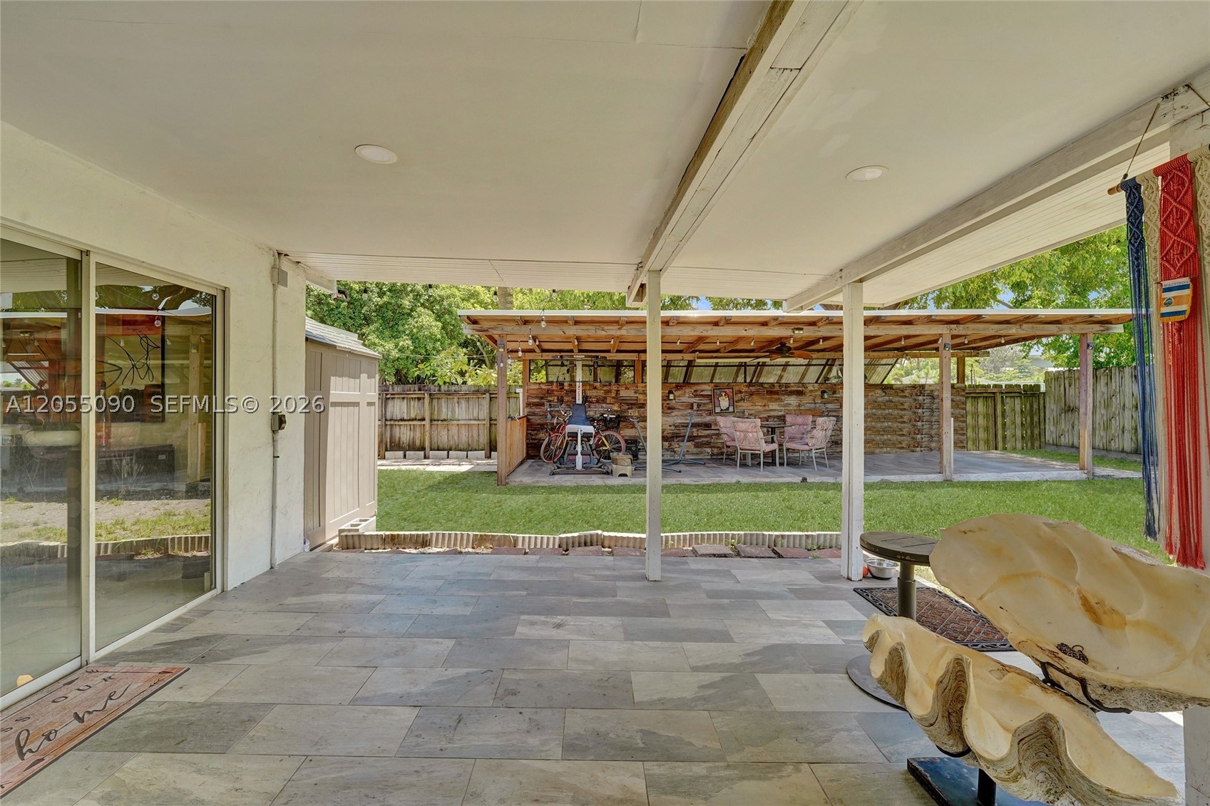 LAUDERDALE ISLES NO 2-BLK - Residential