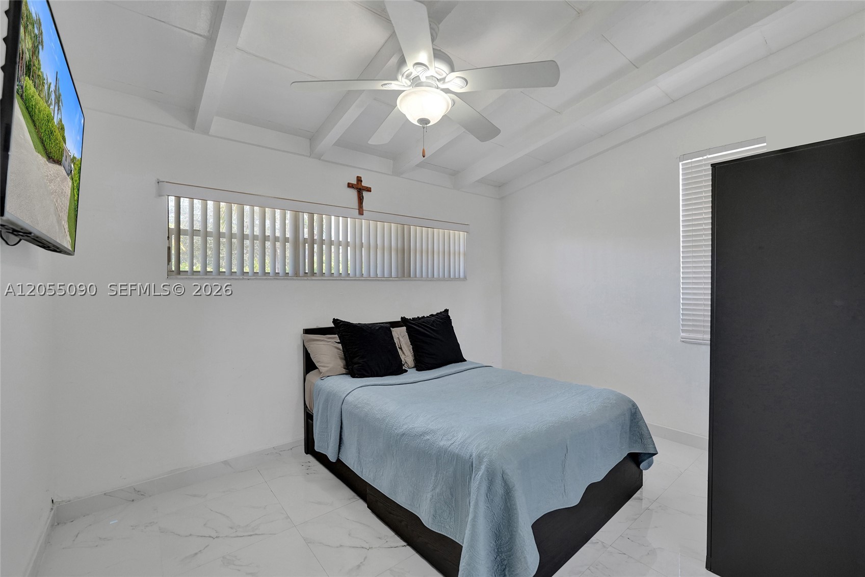 LAUDERDALE ISLES NO 2-BLK - Residential