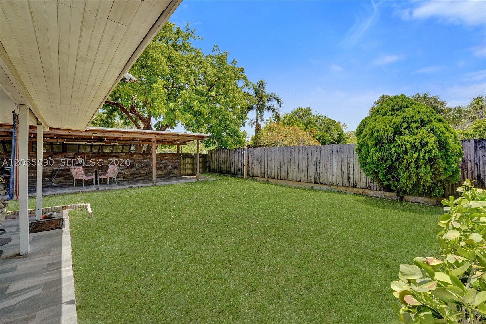 LAUDERDALE ISLES NO 2-BLK - Residential