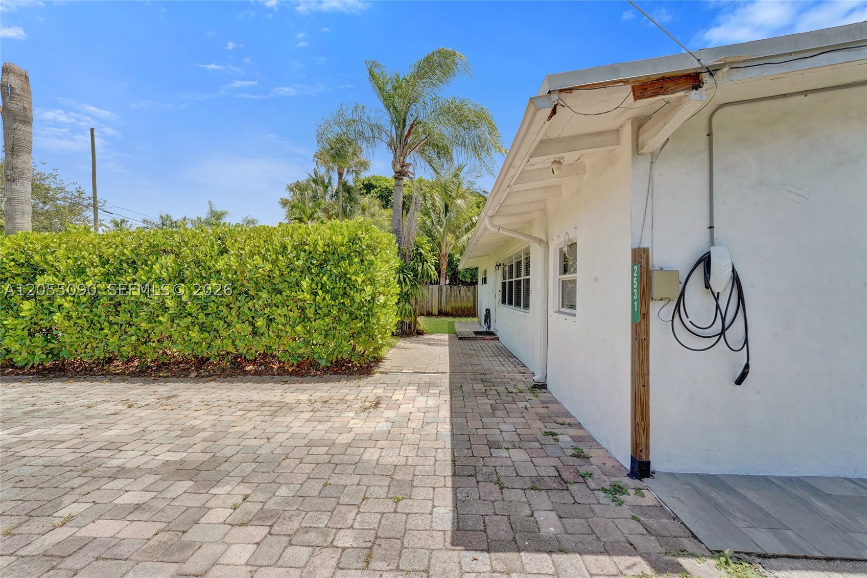 LAUDERDALE ISLES NO 2-BLK - Residential