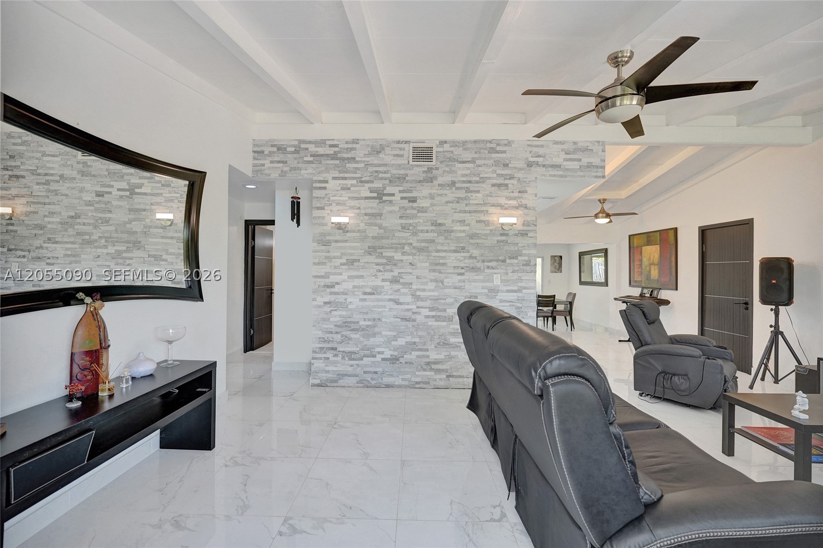LAUDERDALE ISLES NO 2-BLK - Residential