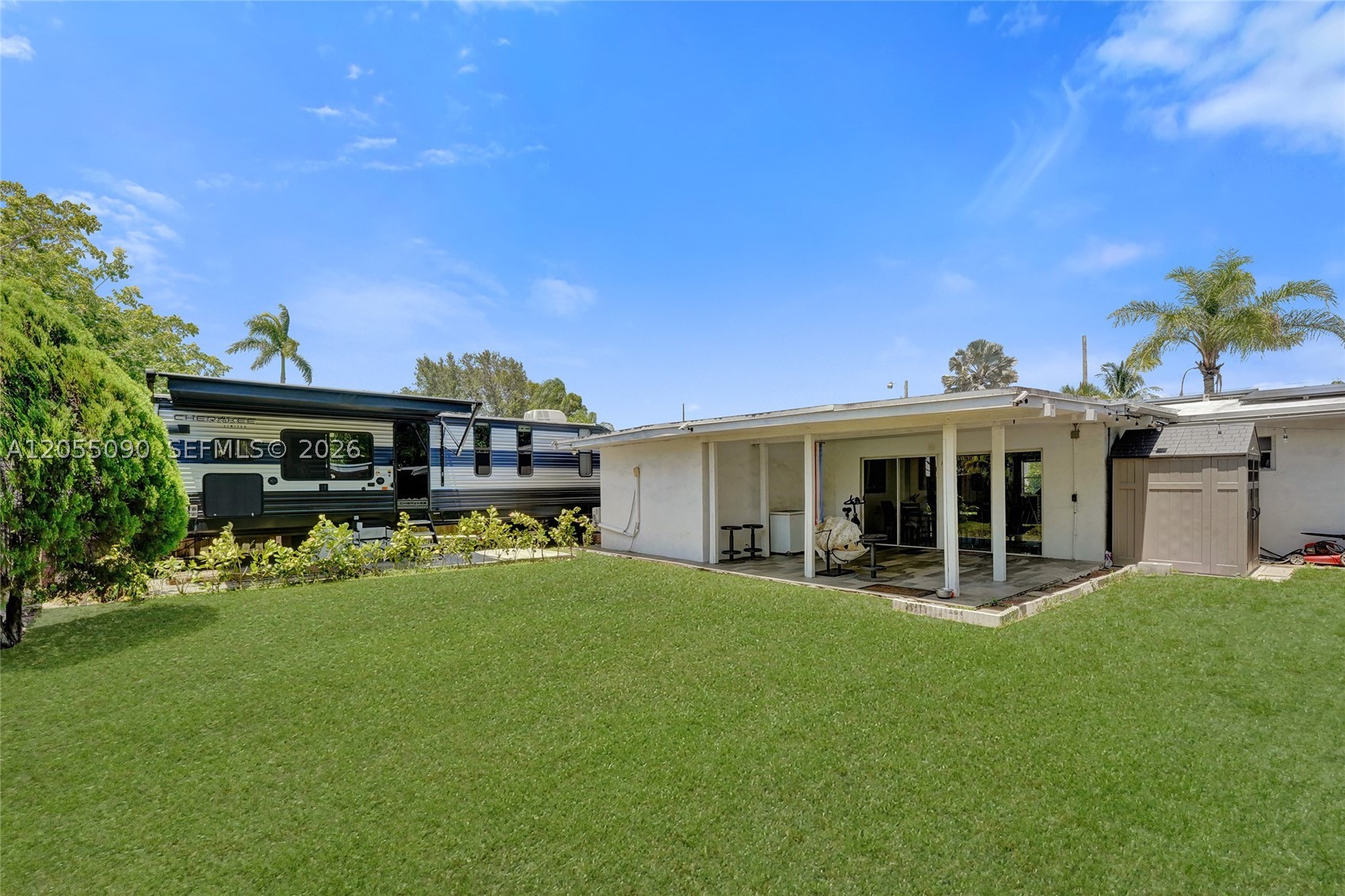 LAUDERDALE ISLES NO 2-BLK - Residential