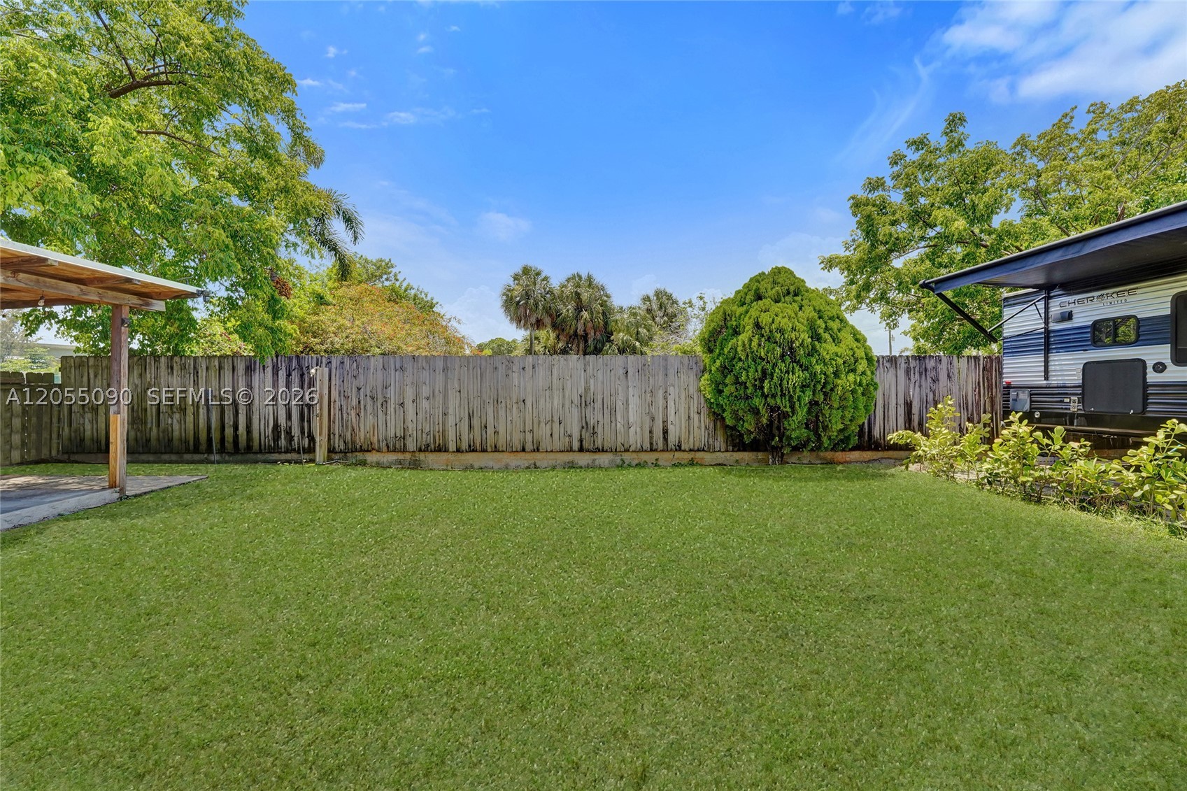 LAUDERDALE ISLES NO 2-BLK - Residential