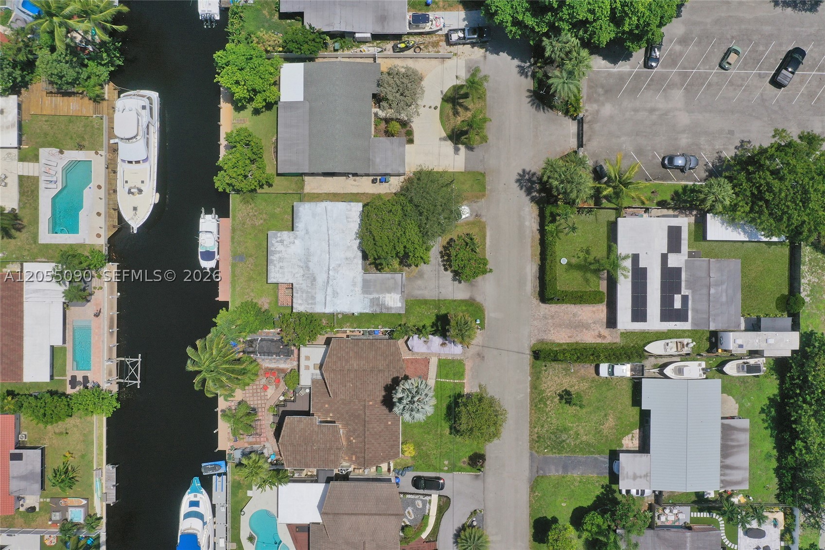 LAUDERDALE ISLES NO 2-BLK - Residential