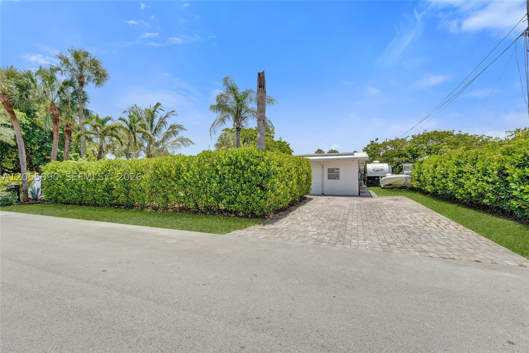 LAUDERDALE ISLES NO 2-BLK - Residential