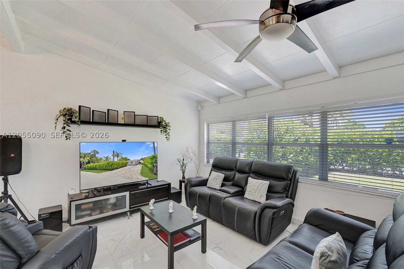 LAUDERDALE ISLES NO 2-BLK - Residential