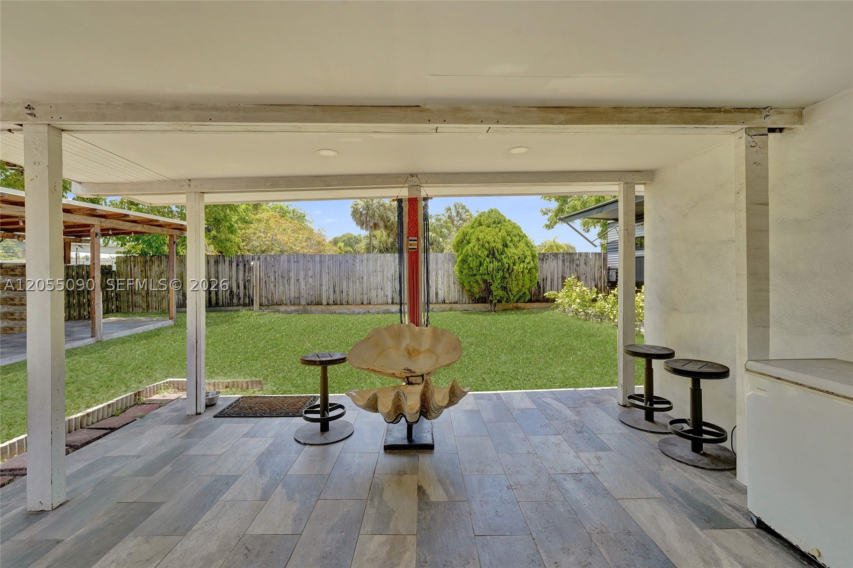 LAUDERDALE ISLES NO 2-BLK - Residential
