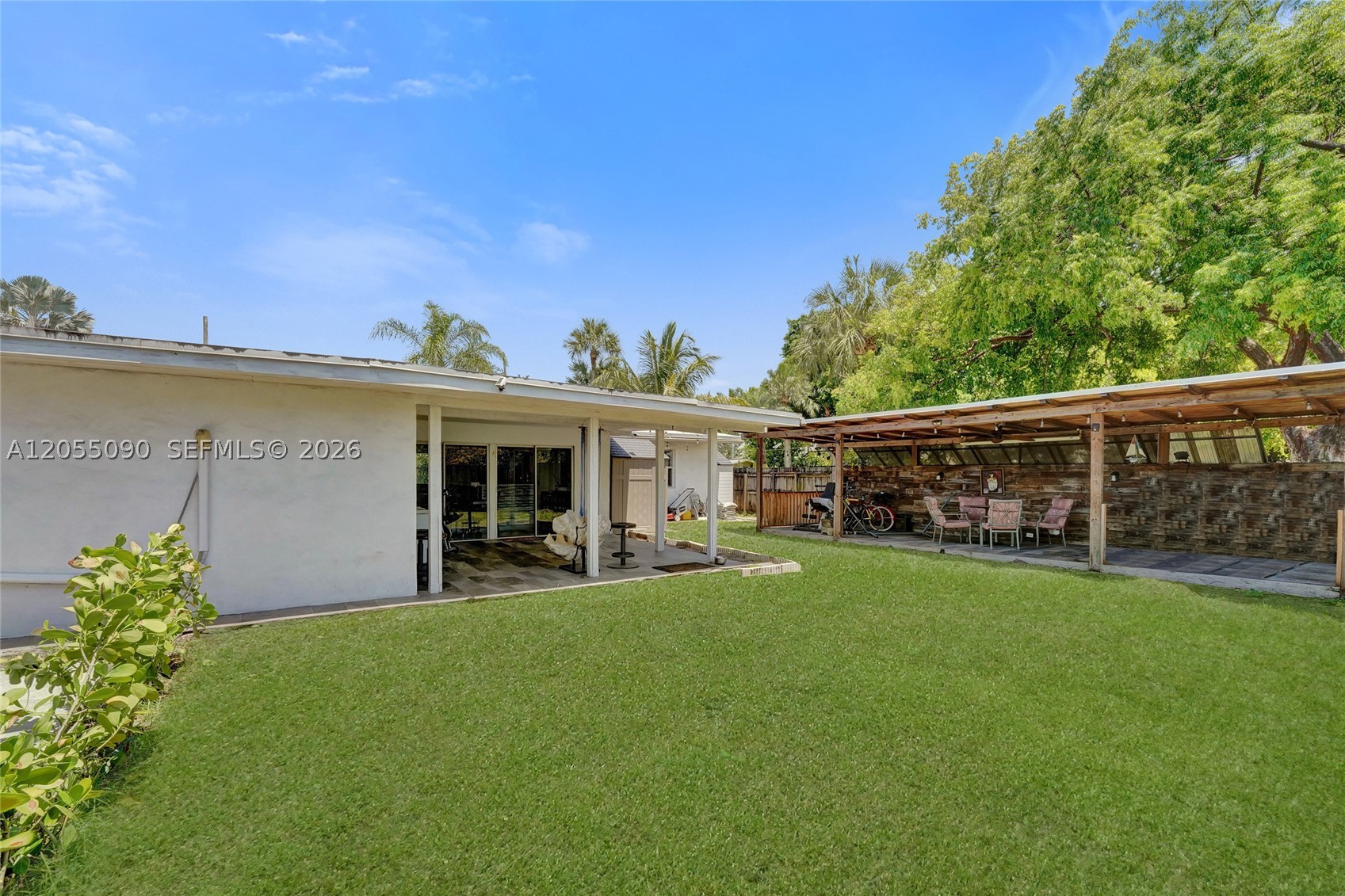 LAUDERDALE ISLES NO 2-BLK - Residential