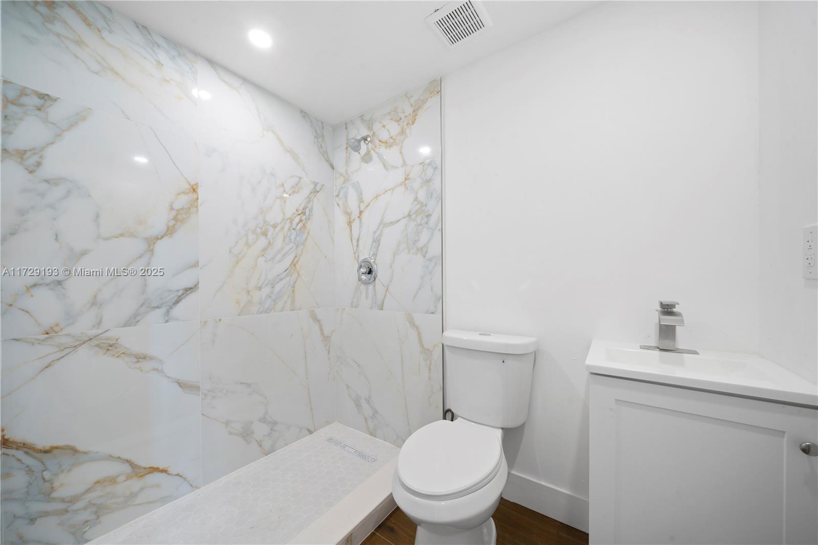BISCAYNE RIVER GARDENS - Residential