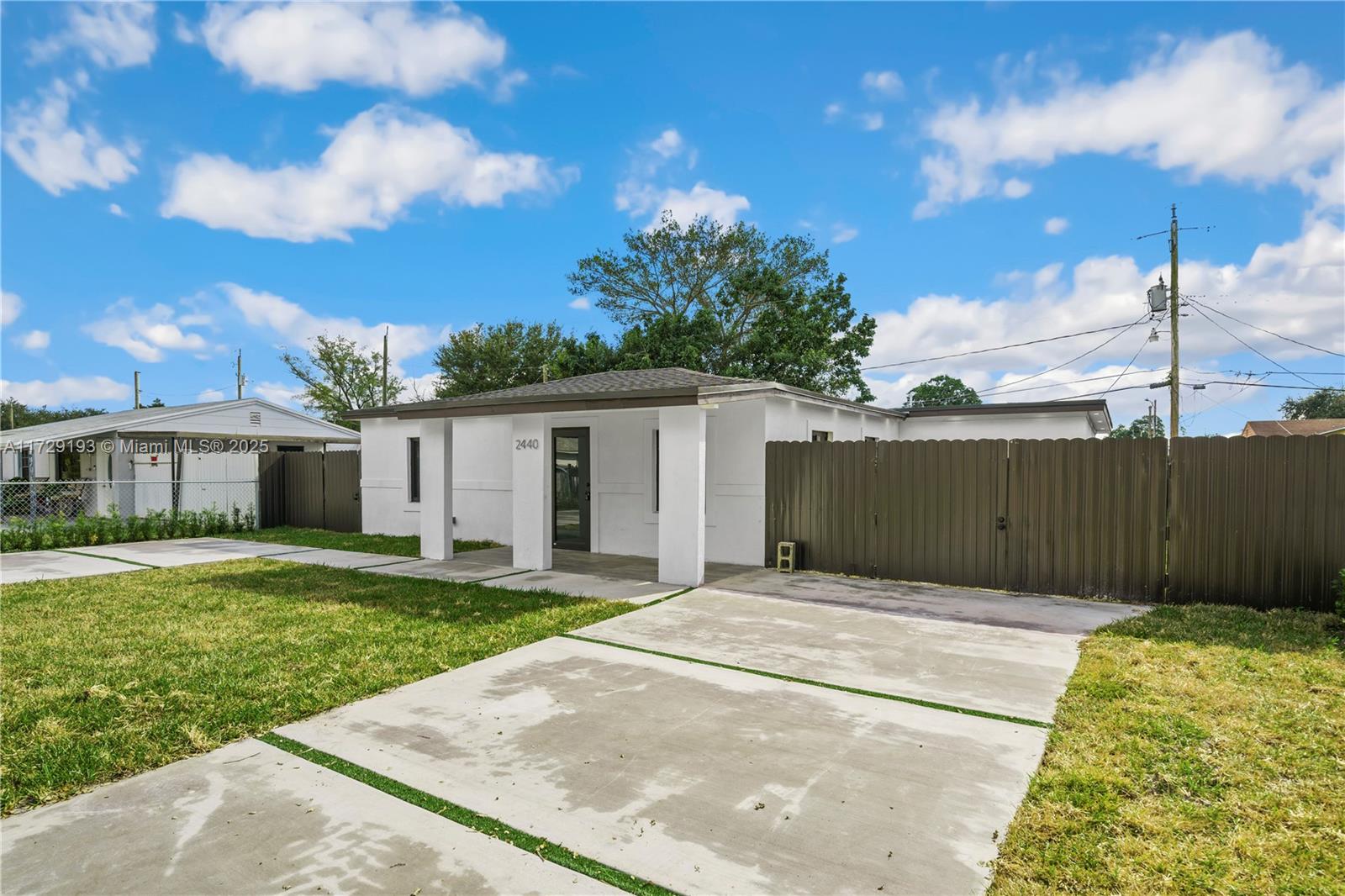 BISCAYNE RIVER GARDENS - Residential