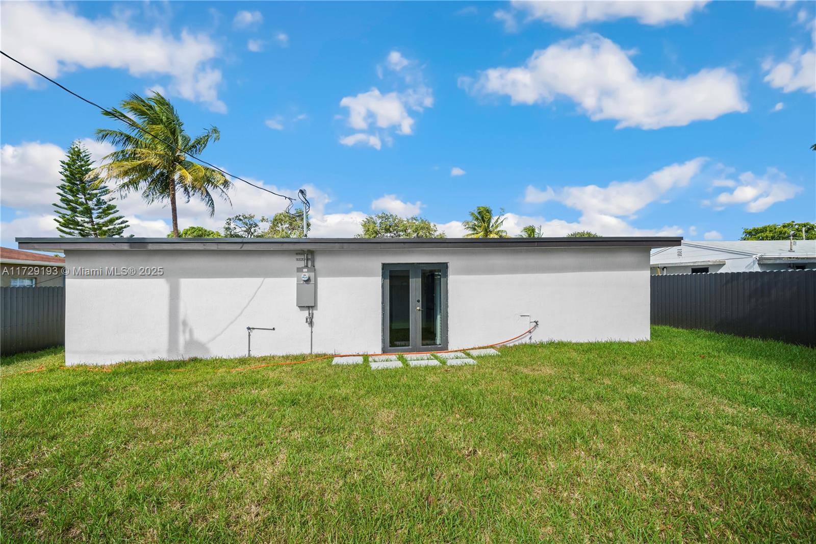 BISCAYNE RIVER GARDENS - Residential