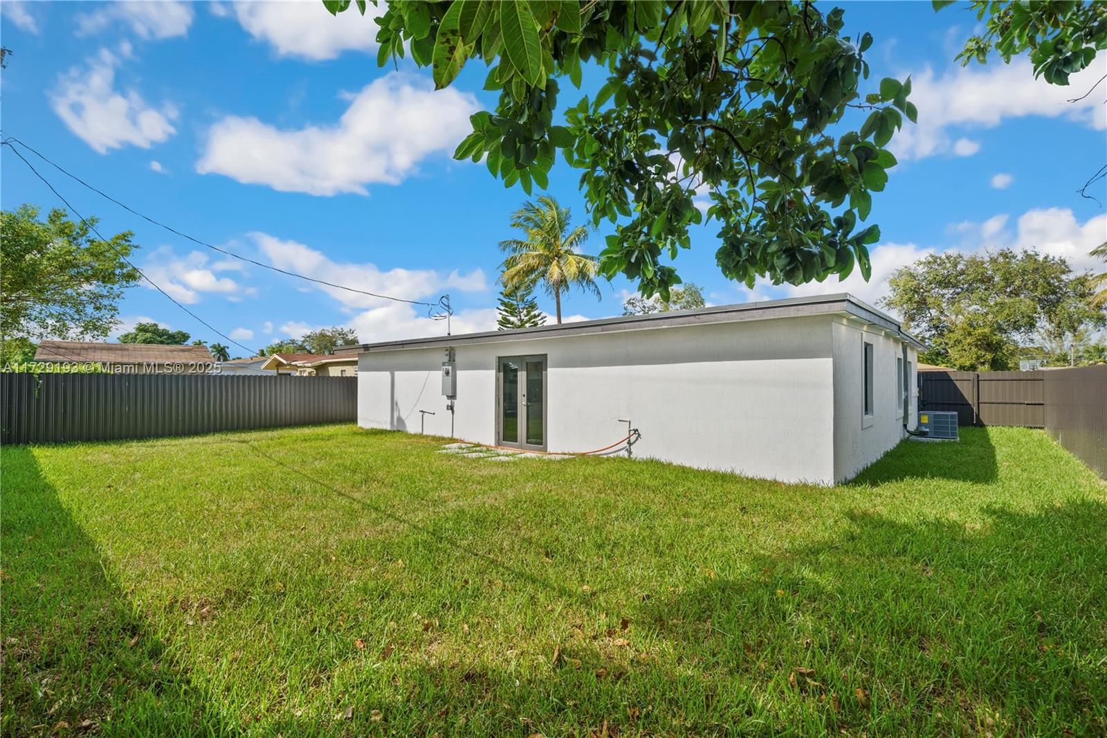 BISCAYNE RIVER GARDENS - Residential