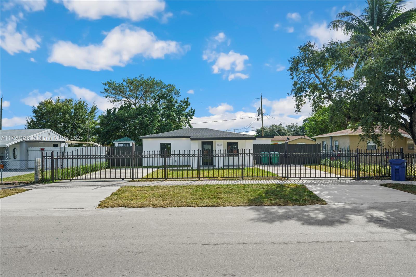 BISCAYNE RIVER GARDENS - Residential