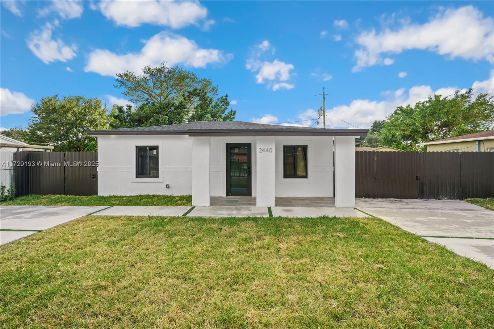 BISCAYNE RIVER GARDENS - Residential