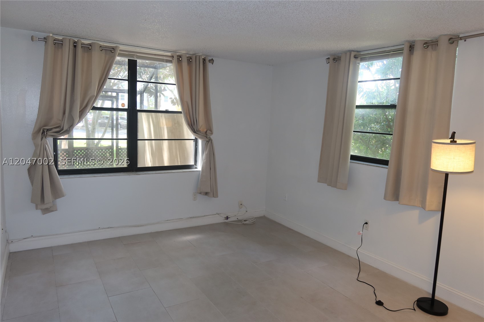 GARDENS OF KENDALL SO CON - Residential Lease