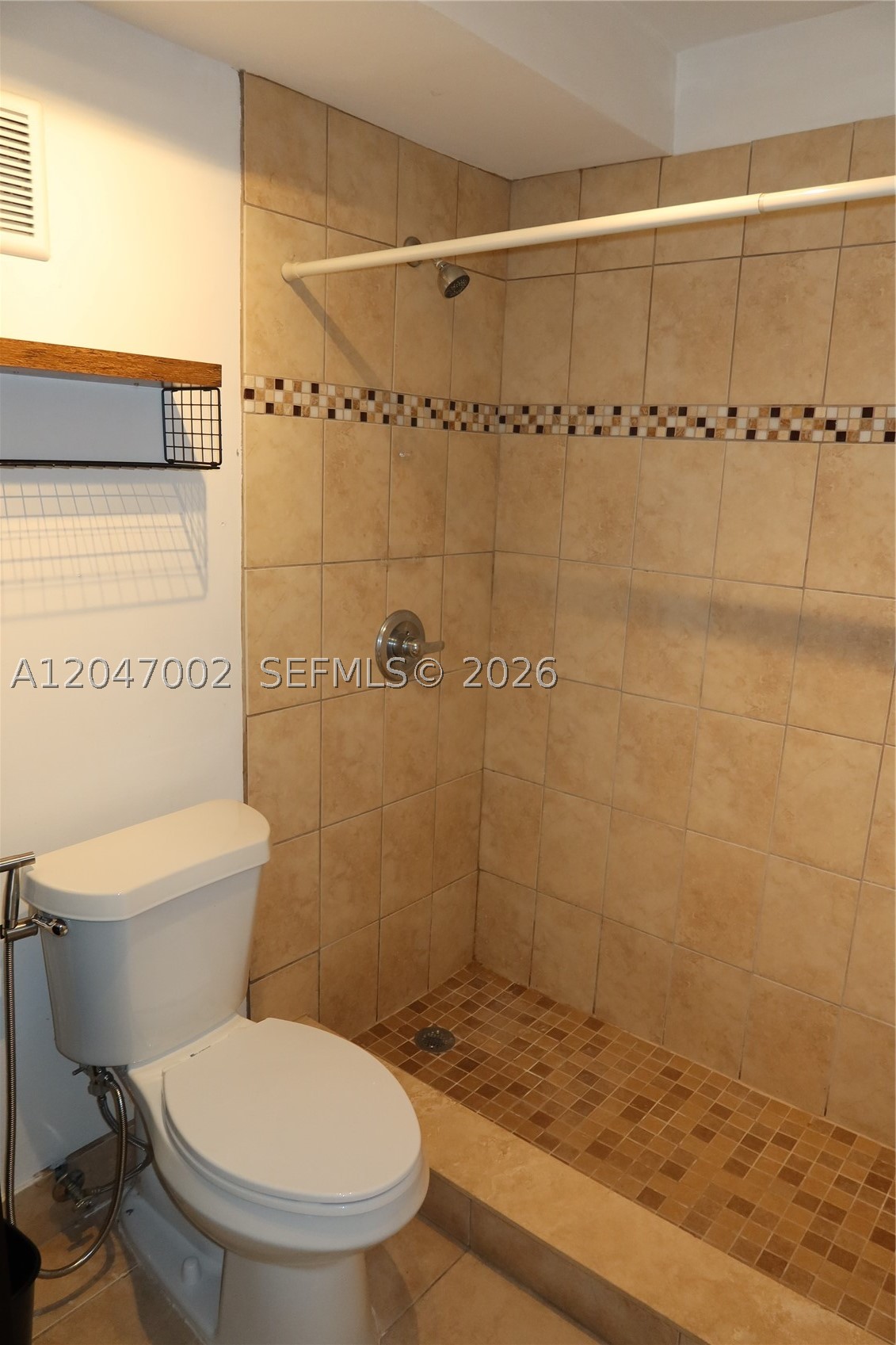 GARDENS OF KENDALL SO CON - Residential Lease