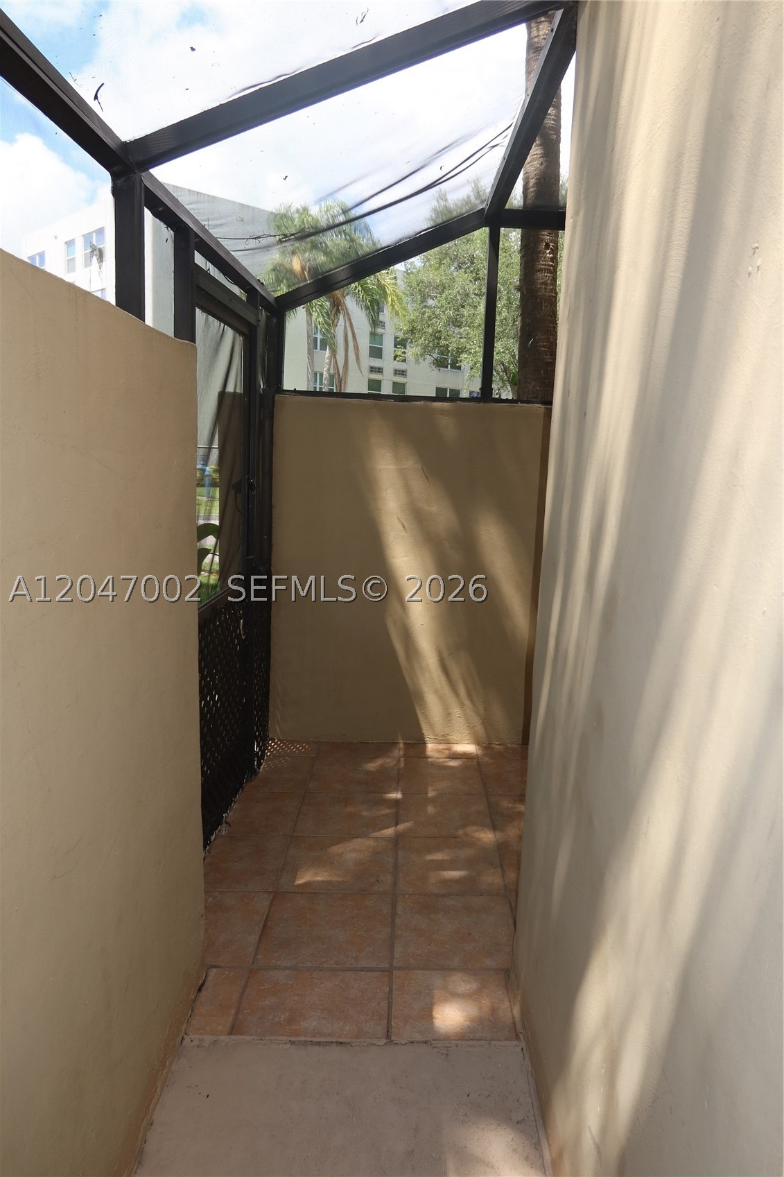 GARDENS OF KENDALL SO CON - Residential Lease