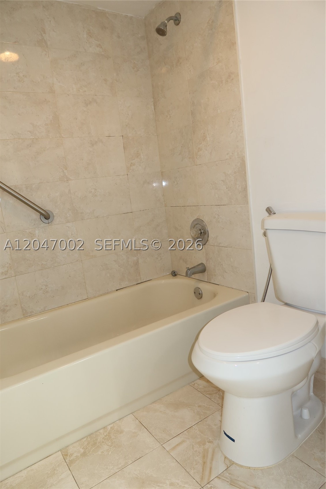 GARDENS OF KENDALL SO CON - Residential Lease