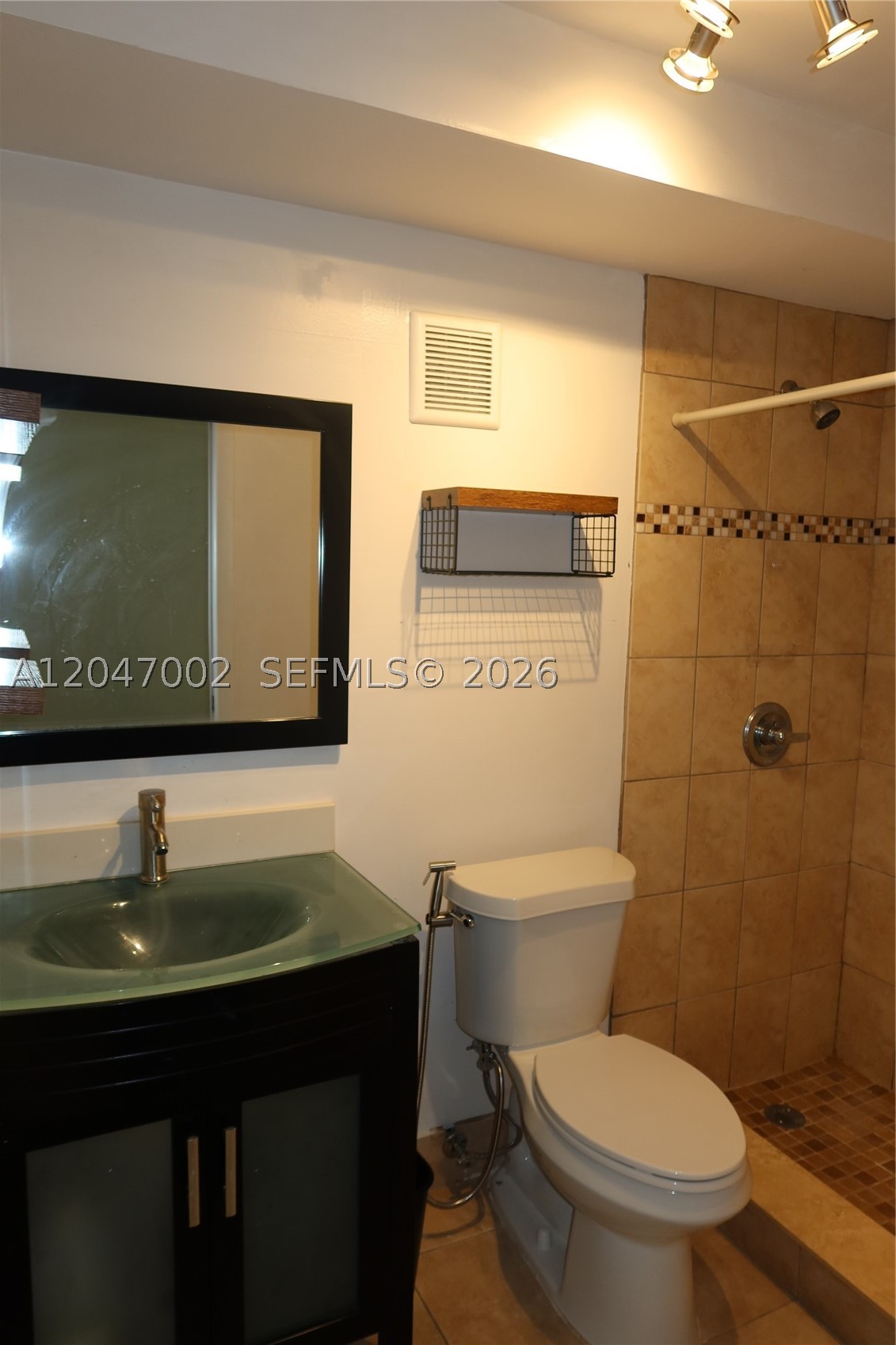 GARDENS OF KENDALL SO CON - Residential Lease