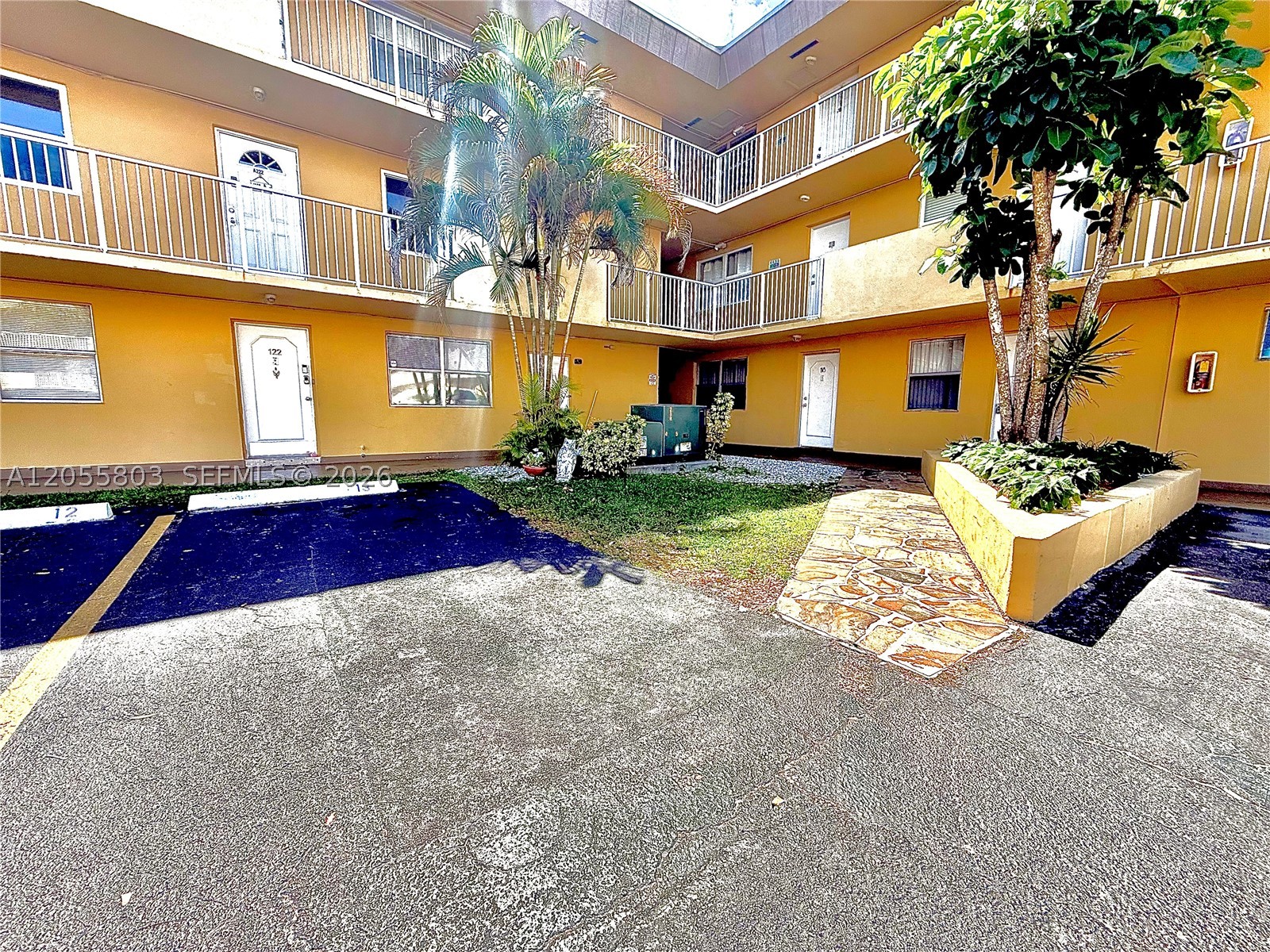 FIFTH FORUM CONDO - Residential Lease