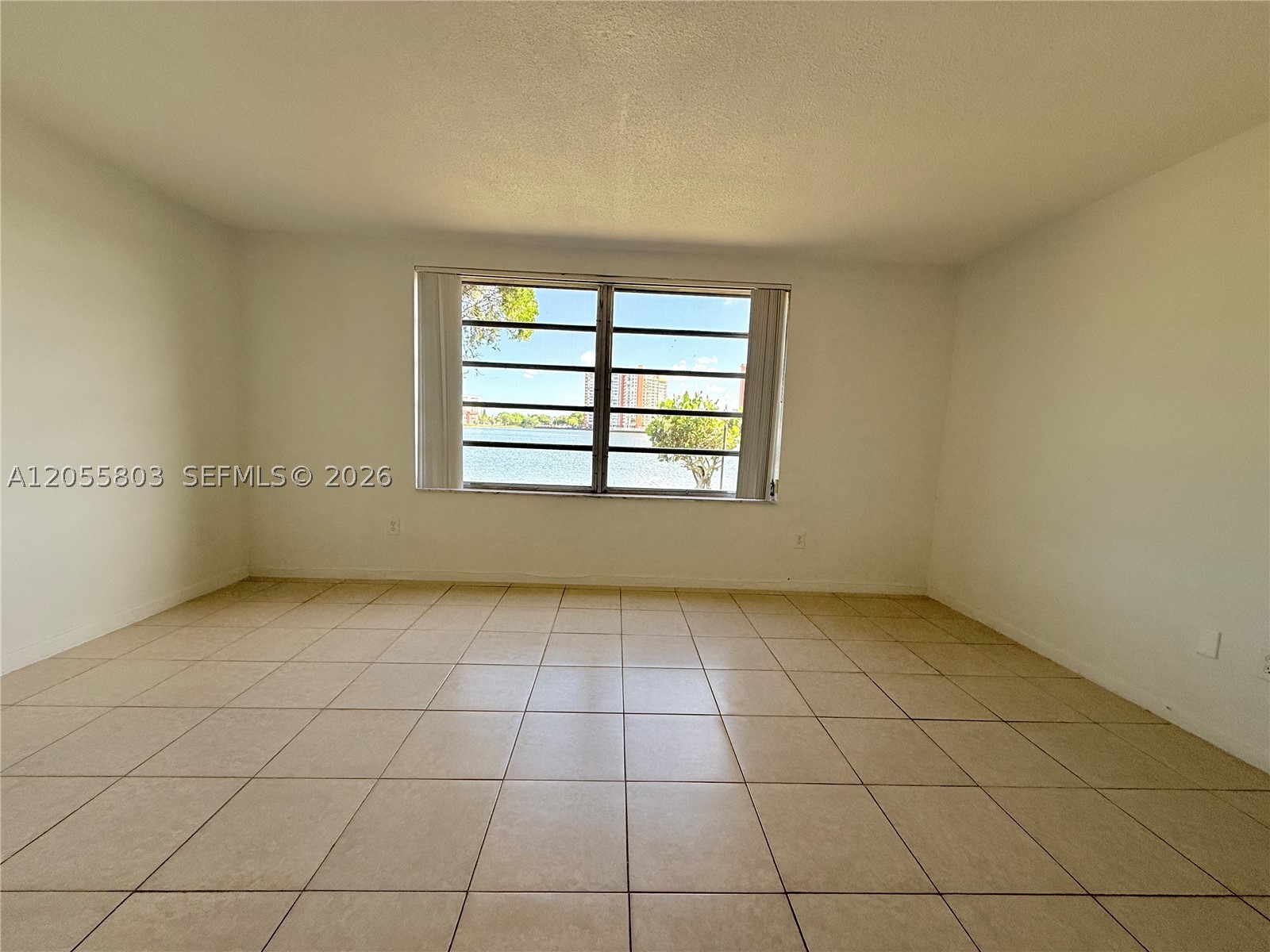 FIFTH FORUM CONDO - Residential Lease