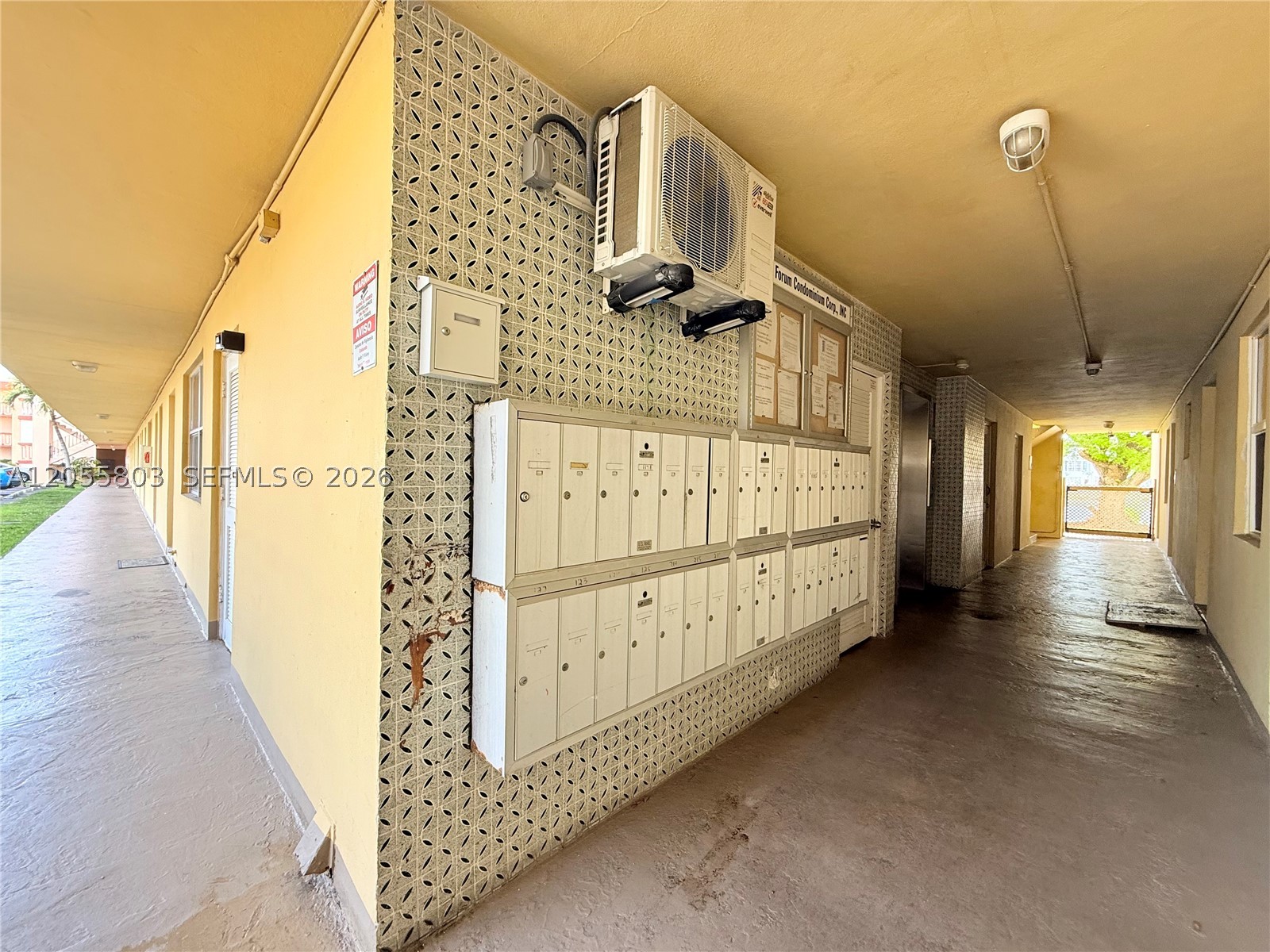 FIFTH FORUM CONDO - Residential Lease