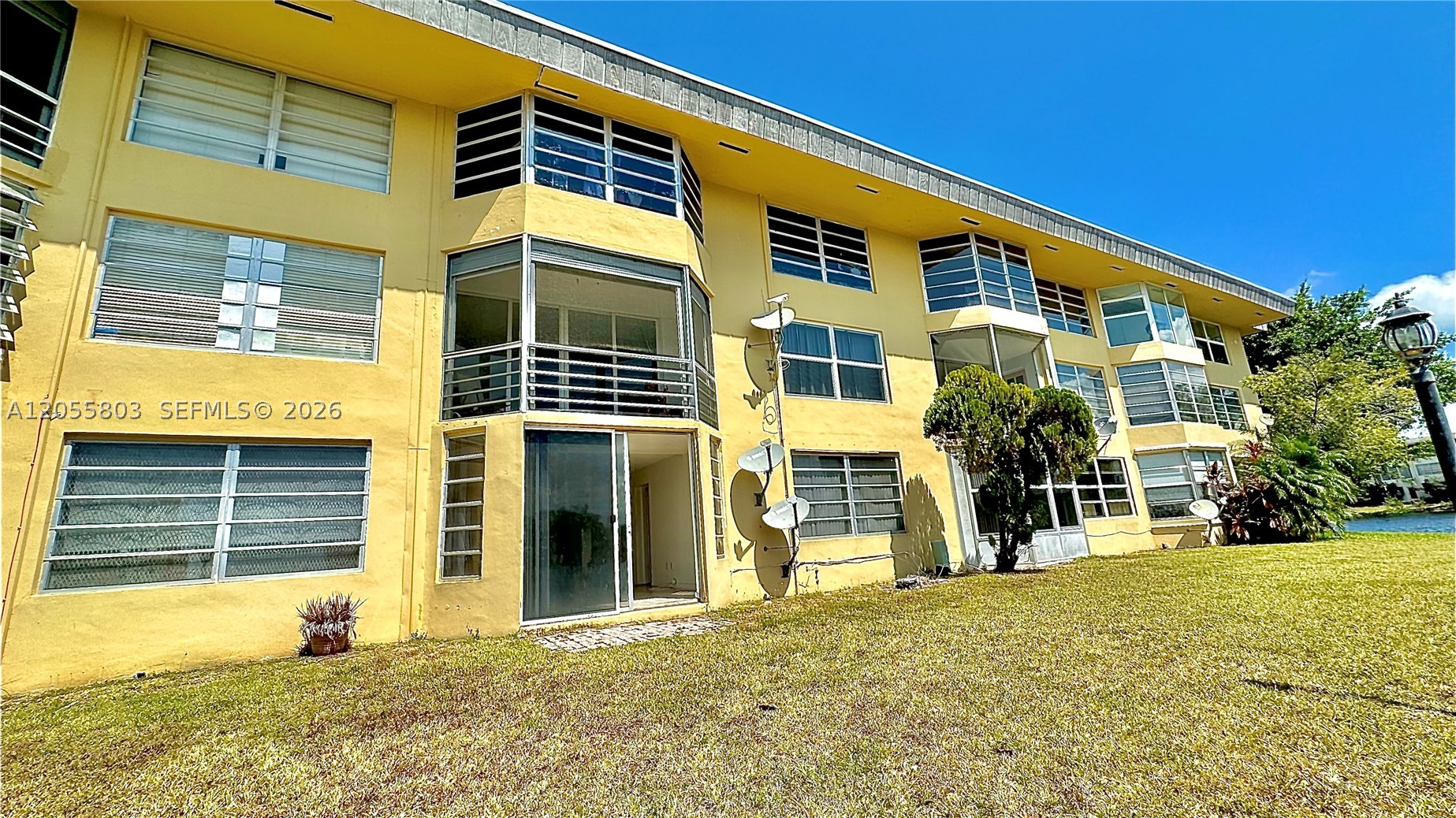 FIFTH FORUM CONDO - Residential Lease